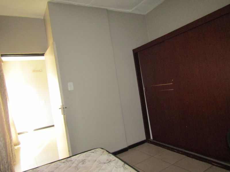 Apartment Rental Monthly In Johannesburg - Photo 5