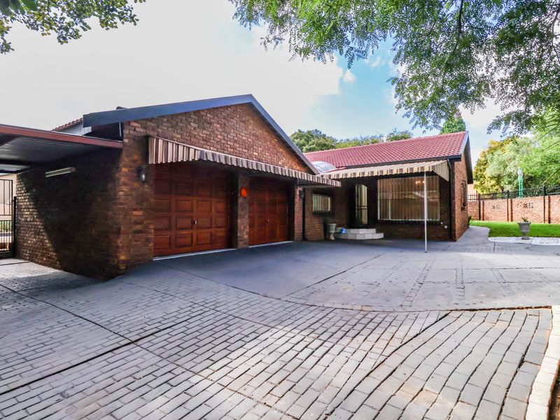 This is YOUR home!!Price Reduction!! - Photo 4