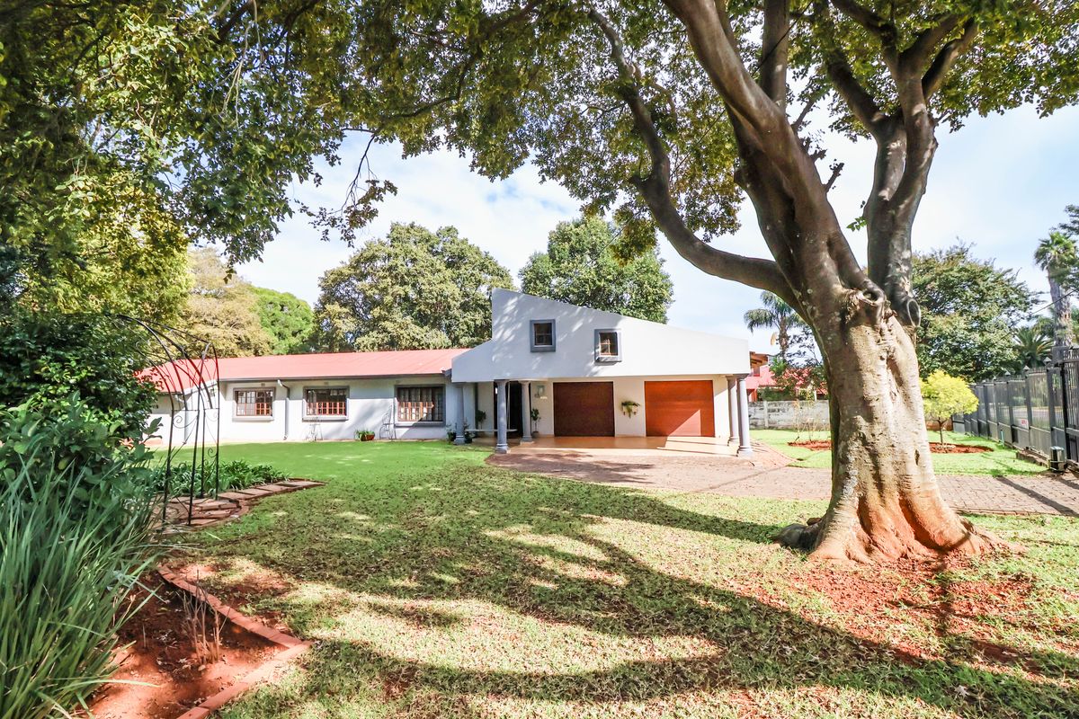 Perfect for families seeking comfort and style! - Photo 2