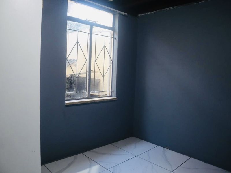 Investors Delight. Income Generating Property. - Photo 8