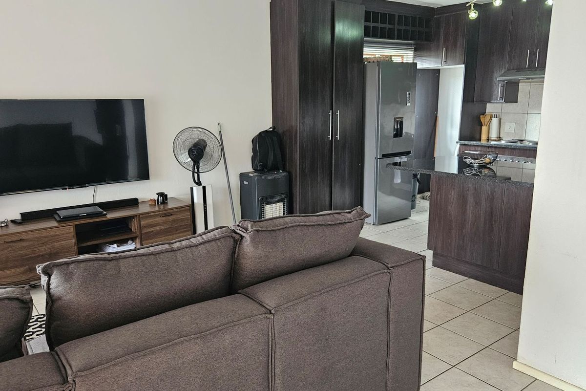 2 Bed, 2 Bath Apartment- Noordwyk - Photo 4