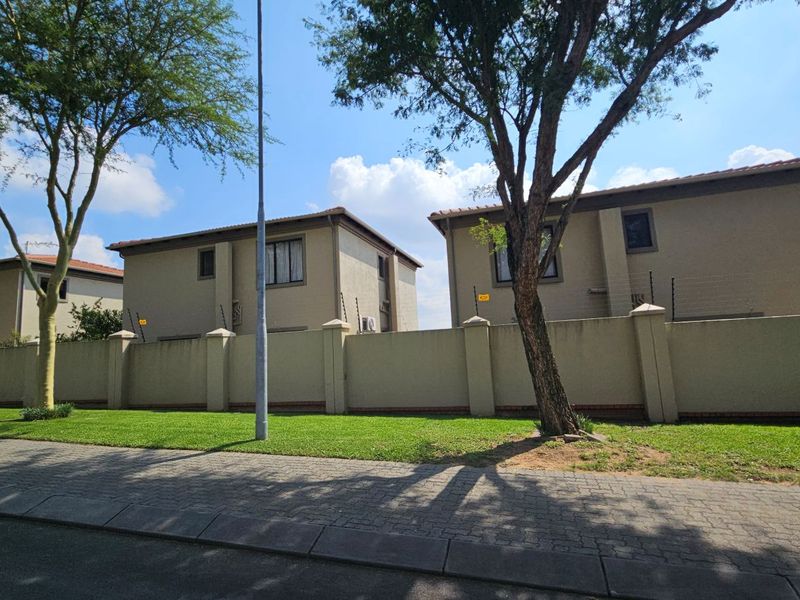 2 Bed, 2 Bath Apartment- Noordwyk - Photo 10