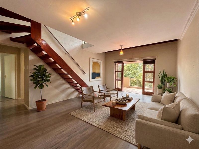 Space. Sunlight. Versatility. - Photo 3