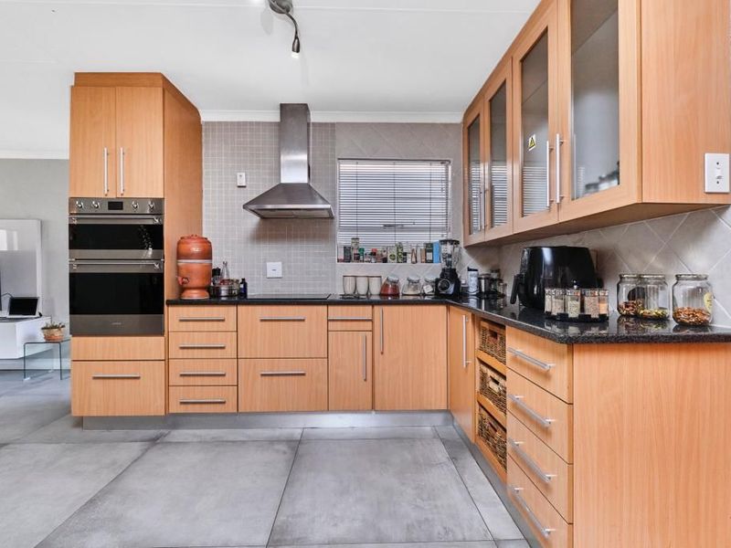 2 Bed, 2 Bath Cluster- Morningside - Photo 4