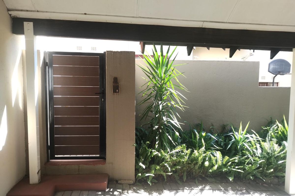 Studio Apartment To Let in Edenburg, Sandton - Photo 3