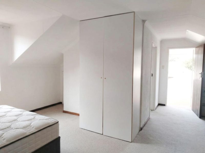 Studio Apartment To Let in Edenburg, Sandton - Photo 9