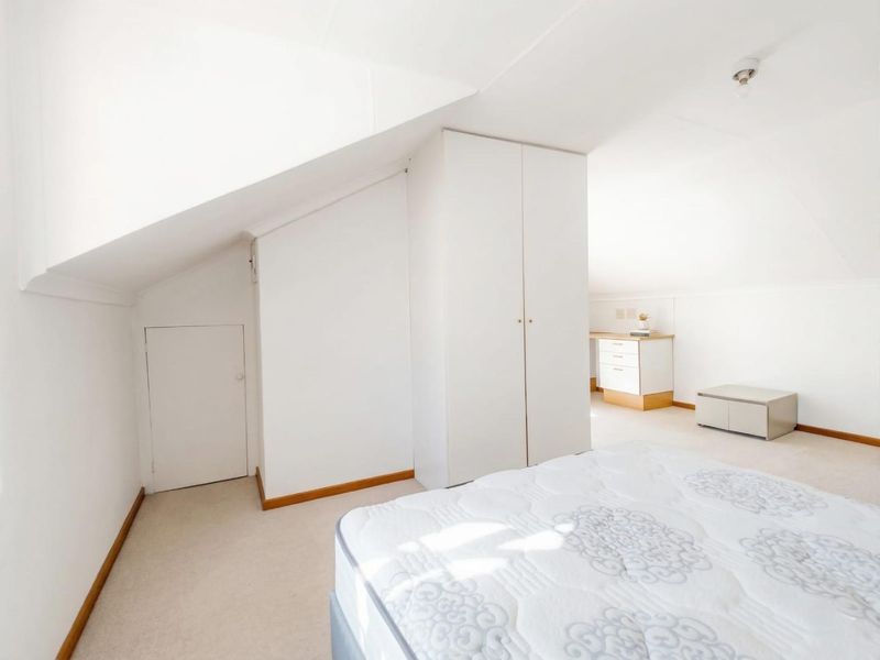 Studio Apartment To Let in Edenburg, Sandton - Photo 10