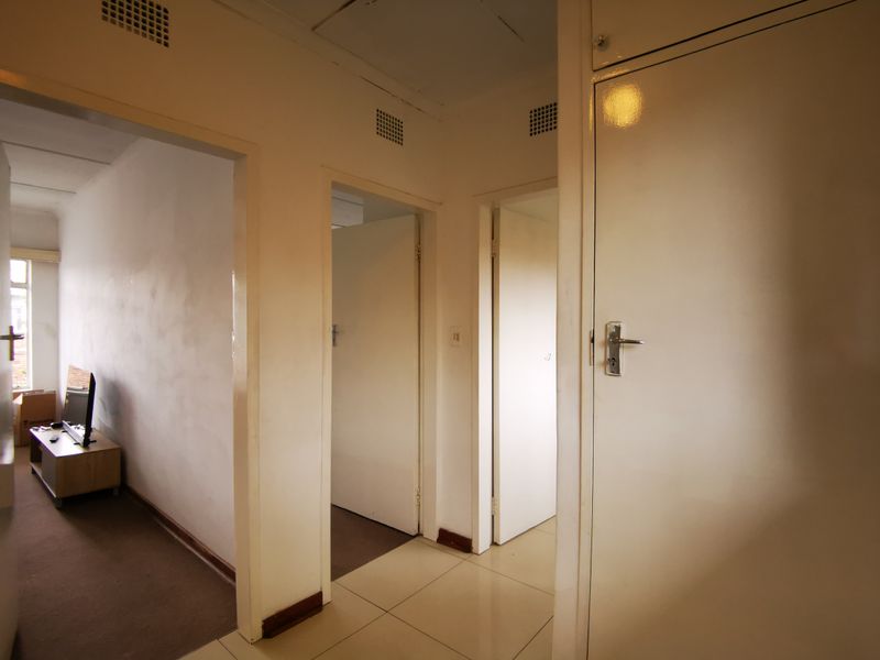 Neat and Tidy 2-Bedroom Townhouse with Private Garden - Lyndhurst - Photo 9