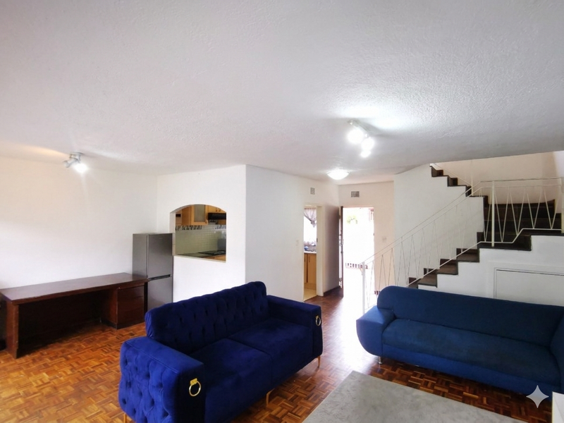 Neat and Tidy 2-Bedroom Townhouse with Private Garden - Lyndhurst - Photo 7