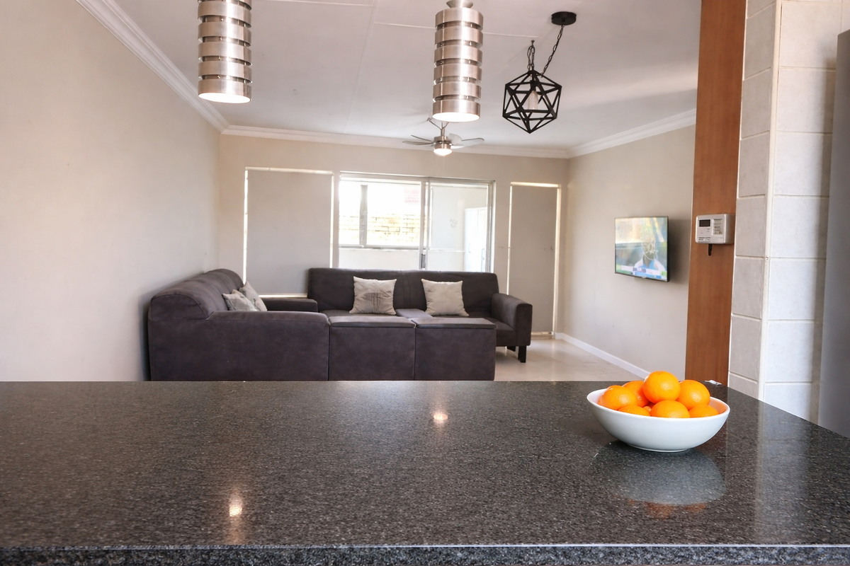 “Elegant 3-Bedroom Apartment in The Wilds Estate with Private Balcony” - Photo 4