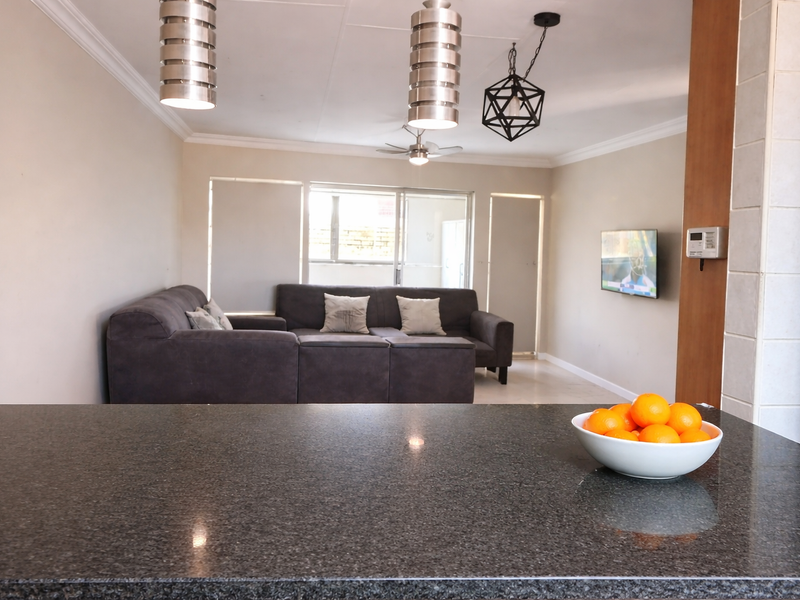 “Elegant 3-Bedroom Apartment in The Wilds Estate with Private Balcony” - Photo 4