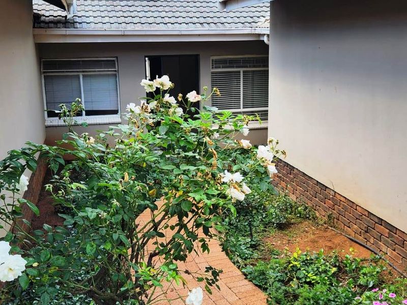 Priced to Sell! - Excellent Location! - Photo 9