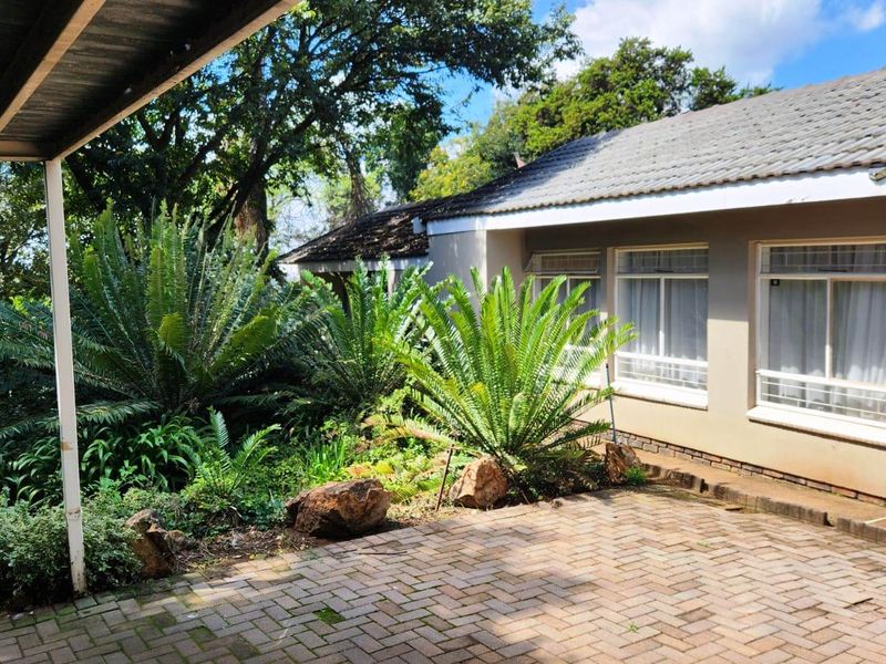 Priced to Sell! - Excellent Location! - Photo 6