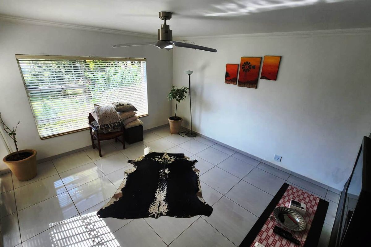 Priced to Sell! - Excellent Location! - Photo 2