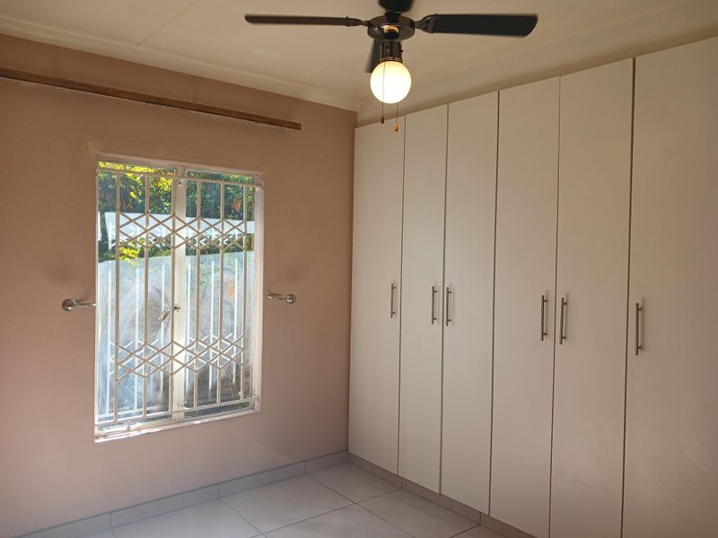 Charming 2-bedroom Freehold For sale in Bloubosrand, Randburg—ideal for comfortable living! - Photo 8