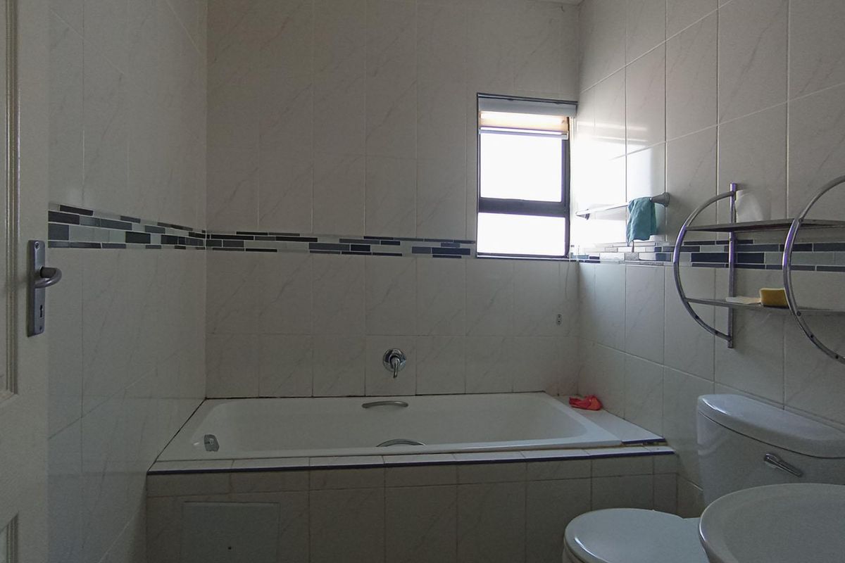 3 bedroom House in Amandasig - Photo 4