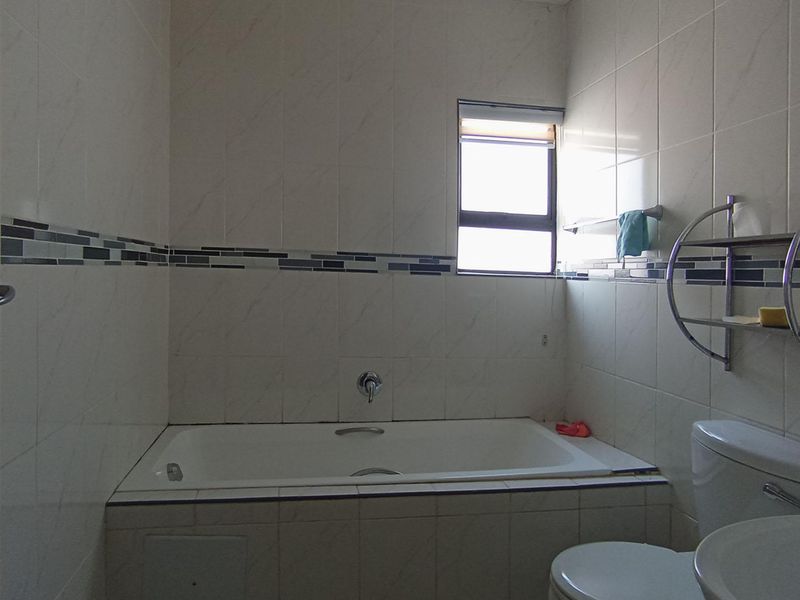 3 bedroom House in Amandasig - Photo 4