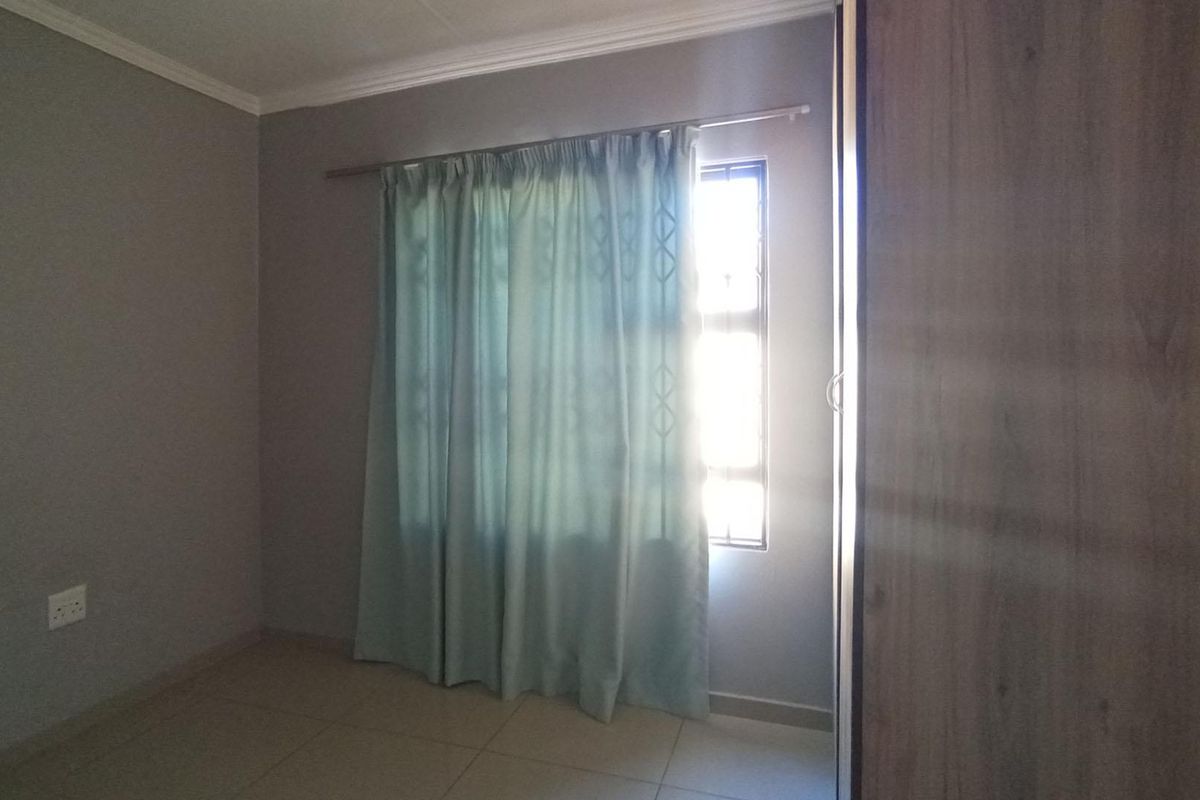 3 bedroom House in Amandasig - Photo 3