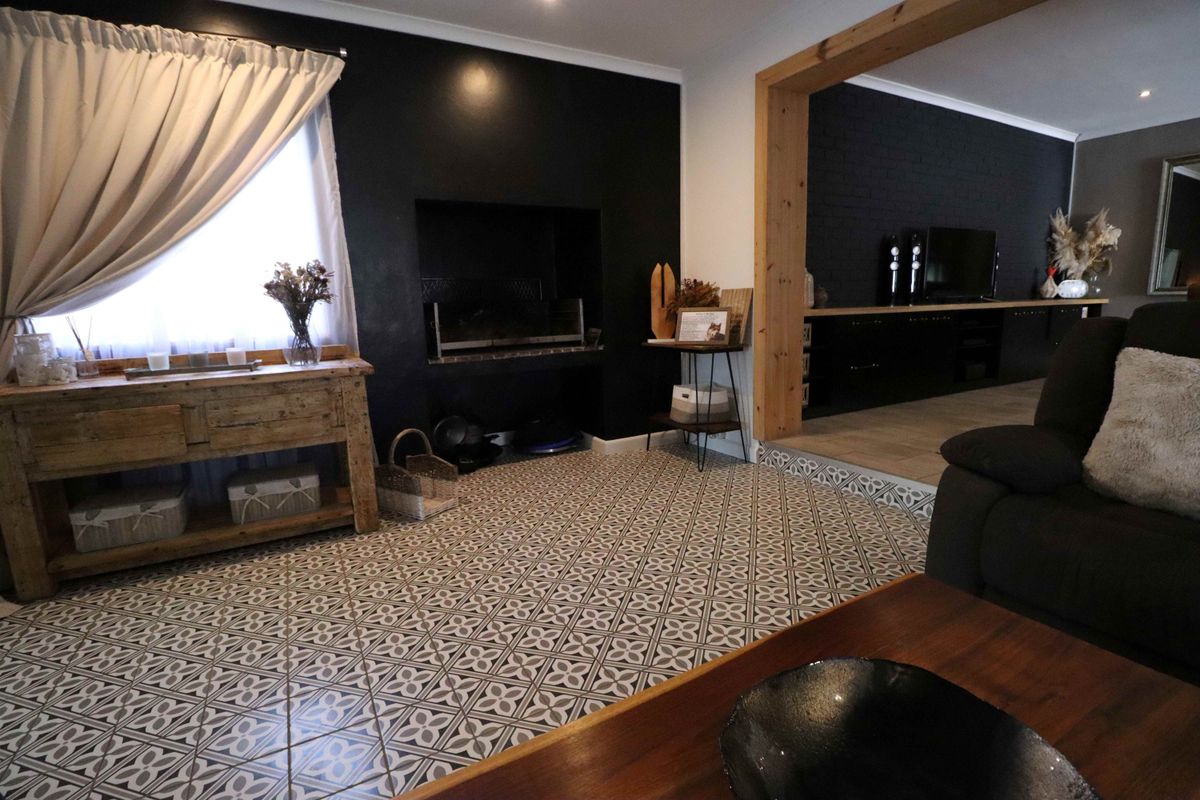 Freehold For Sale In Gqeberha - Photo 5