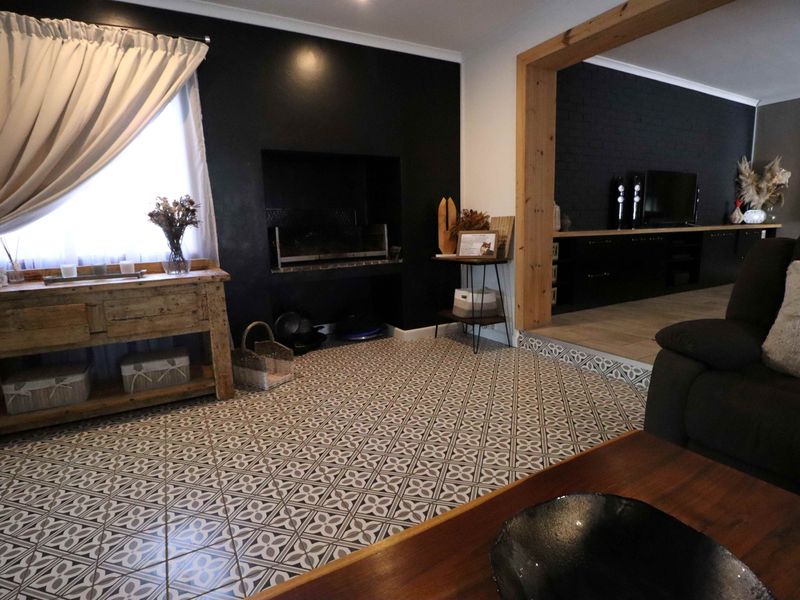 Freehold For Sale In Gqeberha - Photo 5