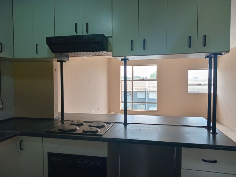 Townhouse Rental Monthly In Johannesburg - Photo 9