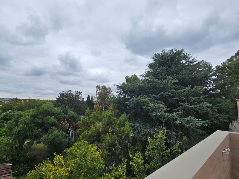 1 Bedroom, 1 Bathroom Apartment- Paulshof - Photo 10