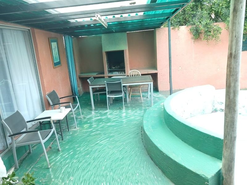 Spacious 5-bedroom house to let in Jukskei Park, Randburg—perfect for families seeking comfort! - Photo 7