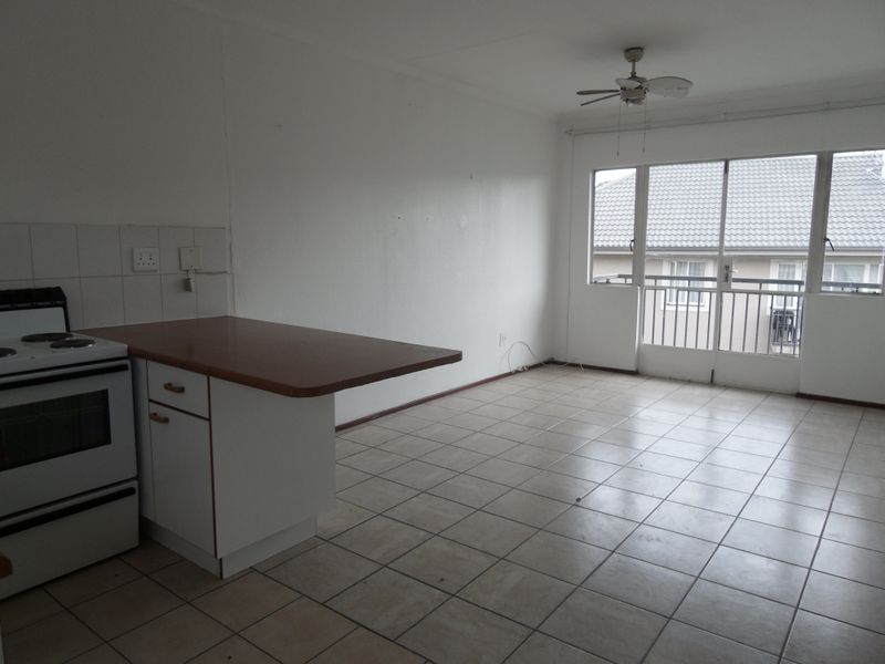 Townhouse For Rent - Photo 8