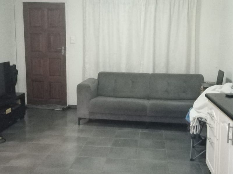 2 Bedrom house in ProteaGlen - Photo 5