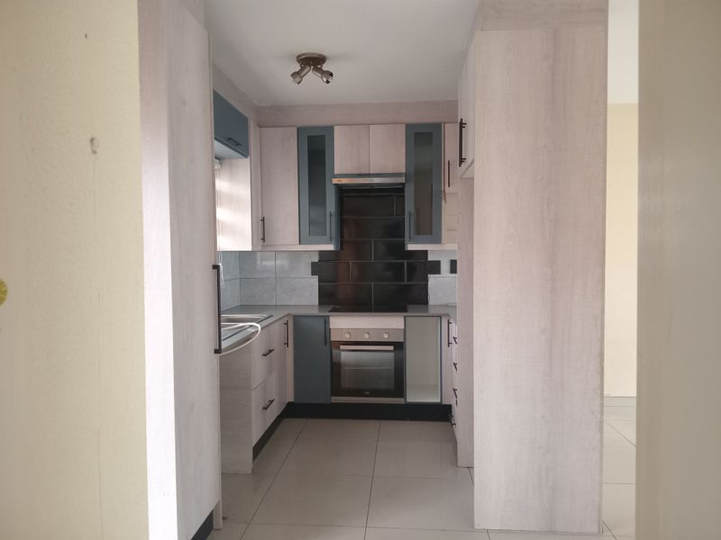 Ground Floor Townhouse For Sale - Photo 9