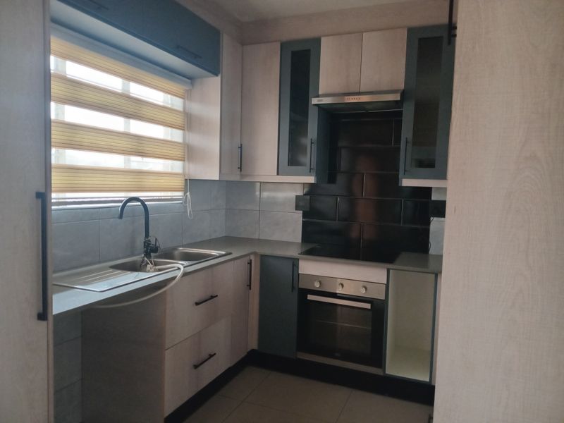 Ground Floor Townhouse For Sale - Photo 7