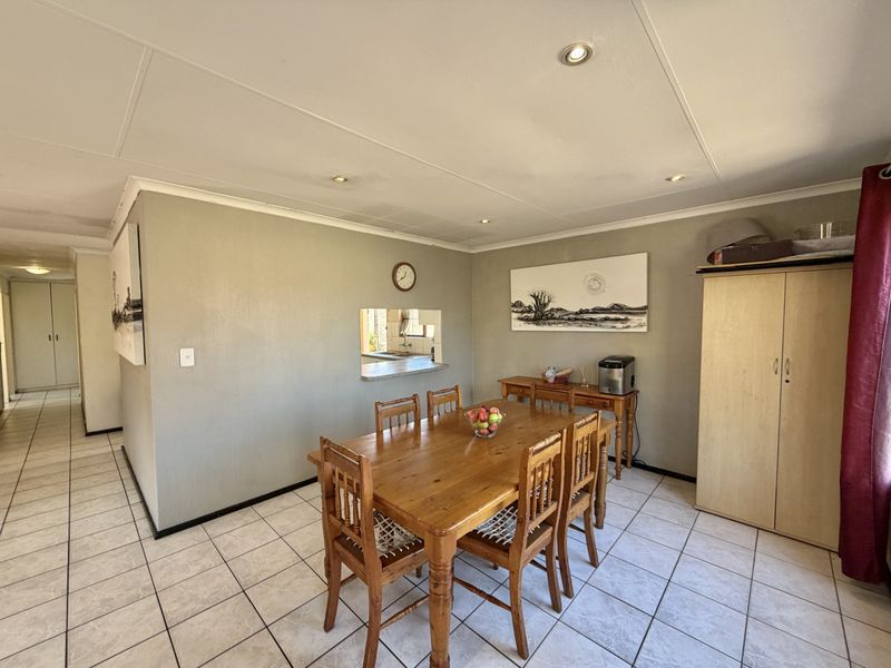 Discover the hidden potential of this exceptional property in the highly sought after Barbeque Downs - Photo 4