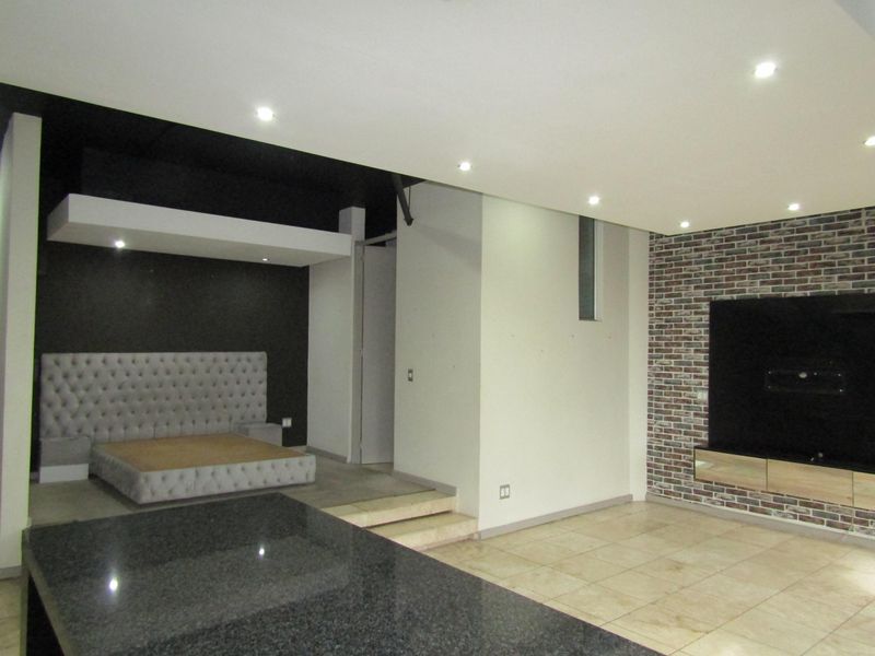 Apartment Rental Monthly In Johannesburg - Photo 4