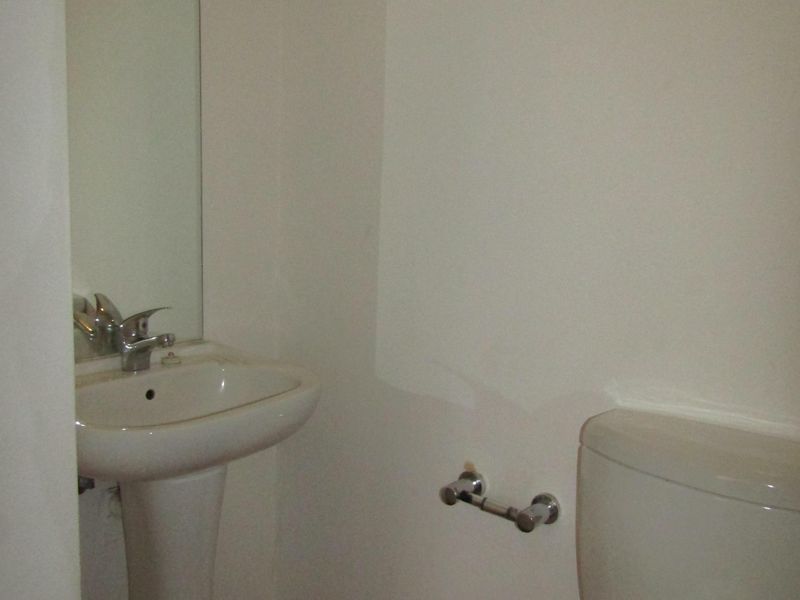 Apartment For Sale In Johannesburg - Photo 8
