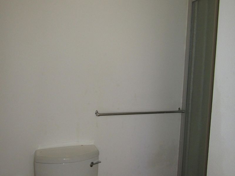 Apartment For Sale In Johannesburg - Photo 7