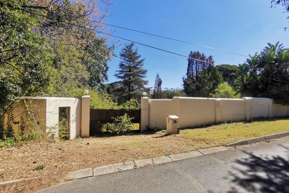 Prime 5,595m2 Residential 3 Development Site in Heart of Bryanston - Photo 3