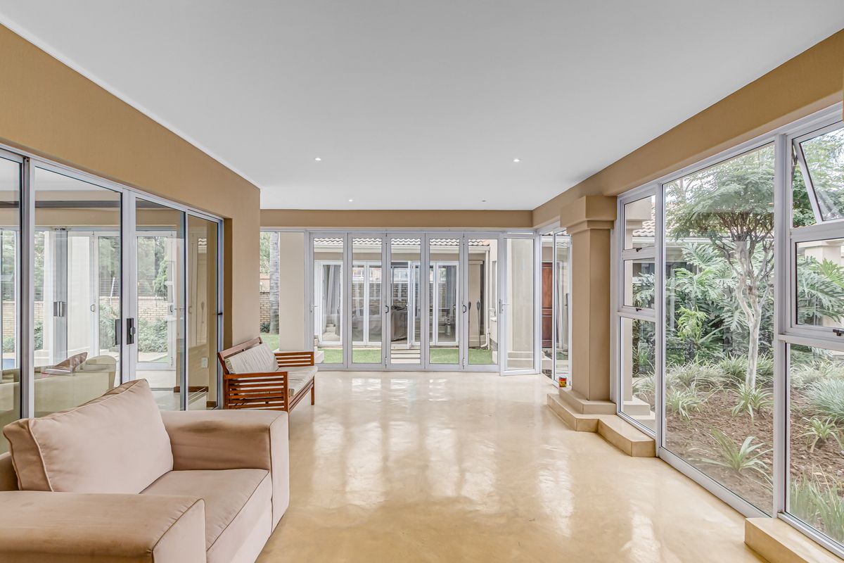 5 Bedroom House - Sunninghill - Photo 5