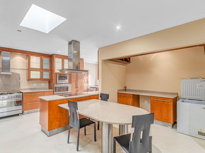 5 Bedroom House - Sunninghill - Photo 10