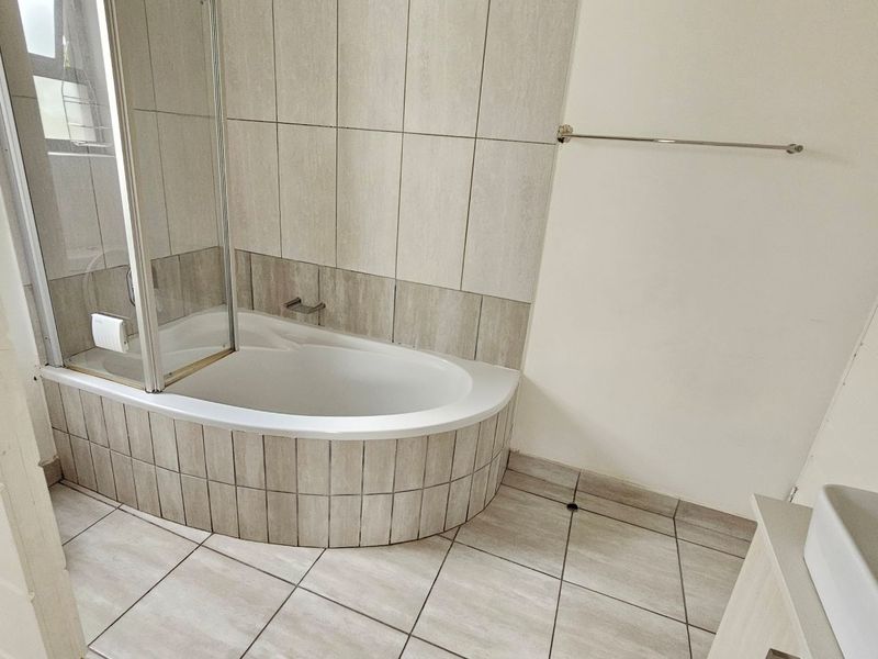 2 Bed, 2 Bath Apartment - Rivonia - Photo 8