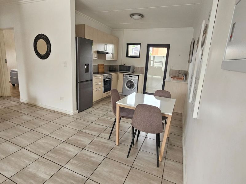 2 Bed, 2 Bath Apartment - Rivonia - Photo 2