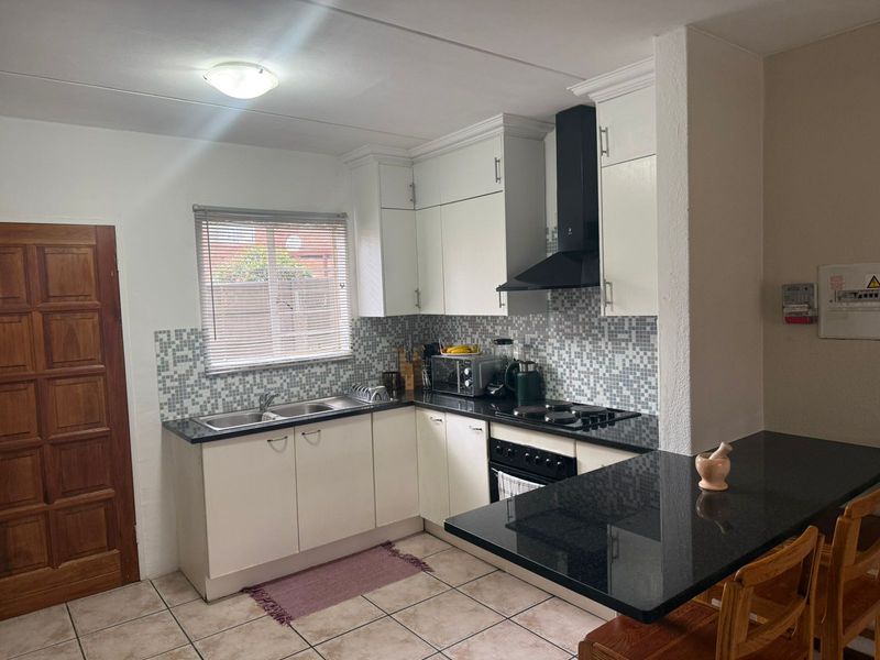 Step Into Ownership , Affordable 2-Bedroom Opportunity in Florida Glen - Photo 2