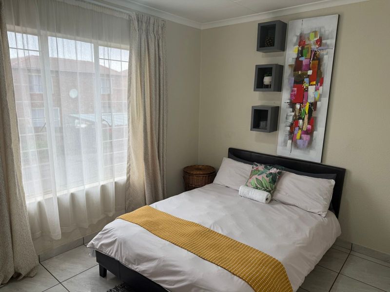 Step Into Ownership , Affordable 2-Bedroom Opportunity in Florida Glen - Photo 9