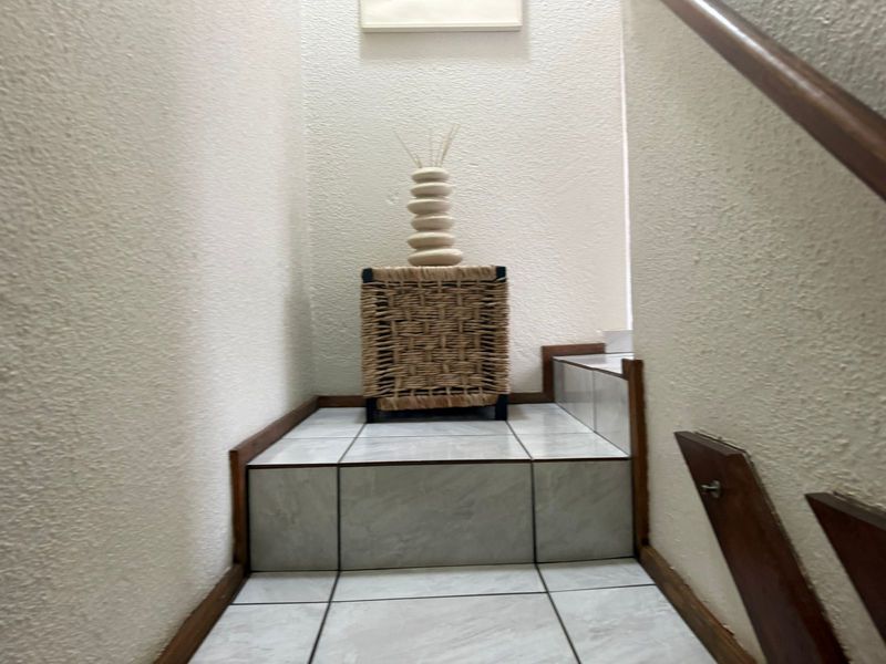 Step Into Ownership , Affordable 2-Bedroom Opportunity in Florida Glen - Photo 8