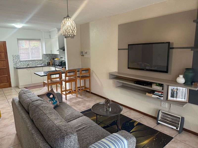 Step Into Ownership , Affordable 2-Bedroom Opportunity in Florida Glen - Photo 5