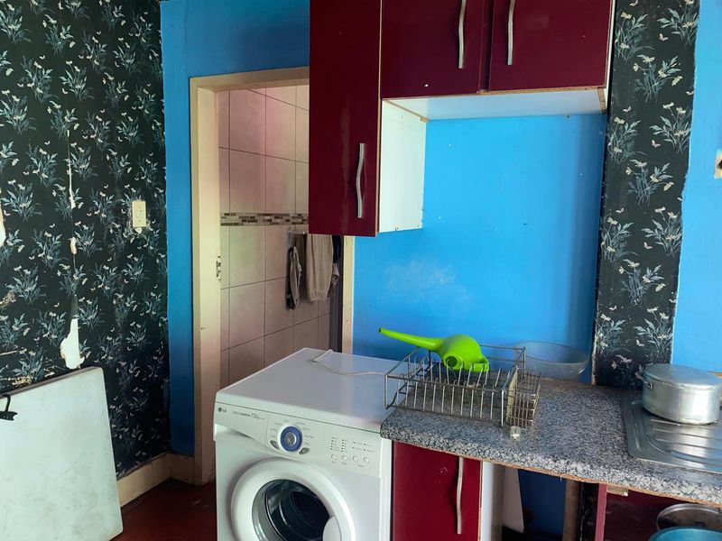 Prime Investment Opportunity: Versatile Student Living &  Residential Dwelling - Photo 4