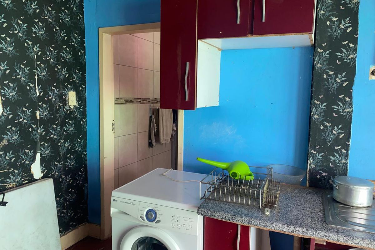 Prime Investment Opportunity: Versatile Student Living &  Residential Dwelling - Photo 3