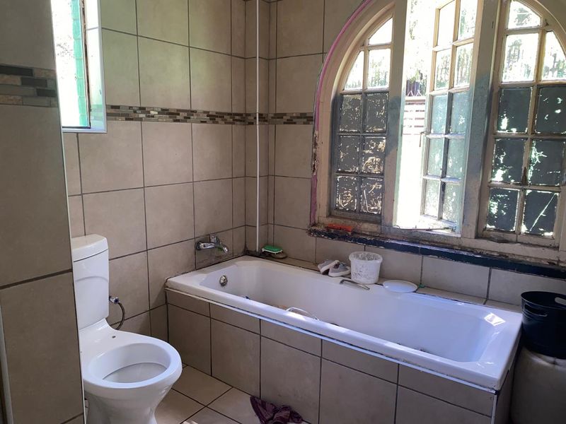 Prime Investment Opportunity: Versatile Student Living &  Residential Dwelling - Photo 8