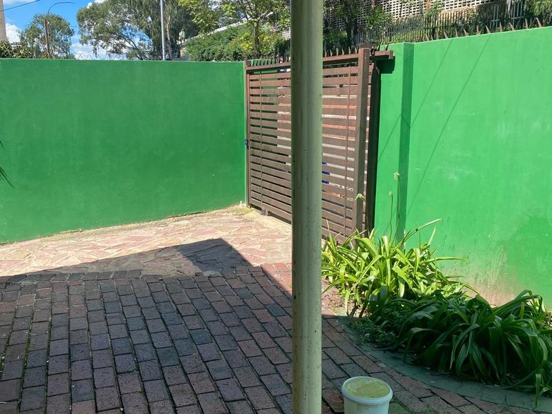 Prime Investment Opportunity: Versatile Student Living &  Residential Dwelling - Photo 2