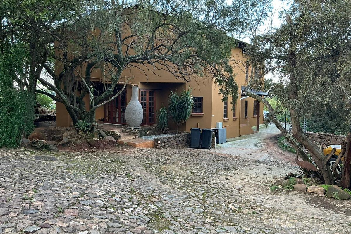 A Rare Bushveld Sanctuary in Doornrandje – Equestrian Estate with Income and Legacy Appeal - Photo 2