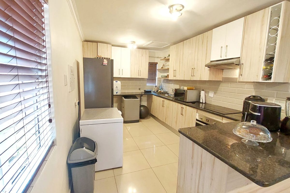 Modern 3-Bedroom Cluster , Pet-Friendly Garden In Halfway Gardens - Photo 2